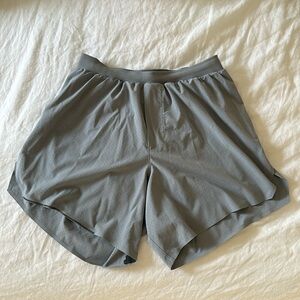 Lululemon Small Men’s Fast Free 6inch Gray Black Lined Shorts Running Athletic